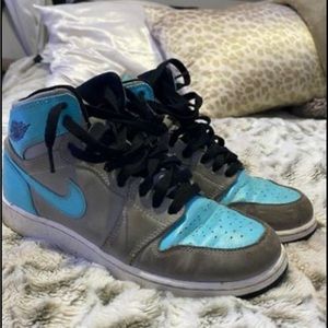 Nike Air Jordon 1 Mid